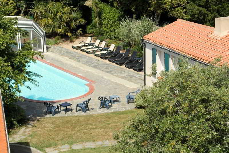Готель Domaine Le Martinet, The Originals Relais Bouin  Екстер'єр фото