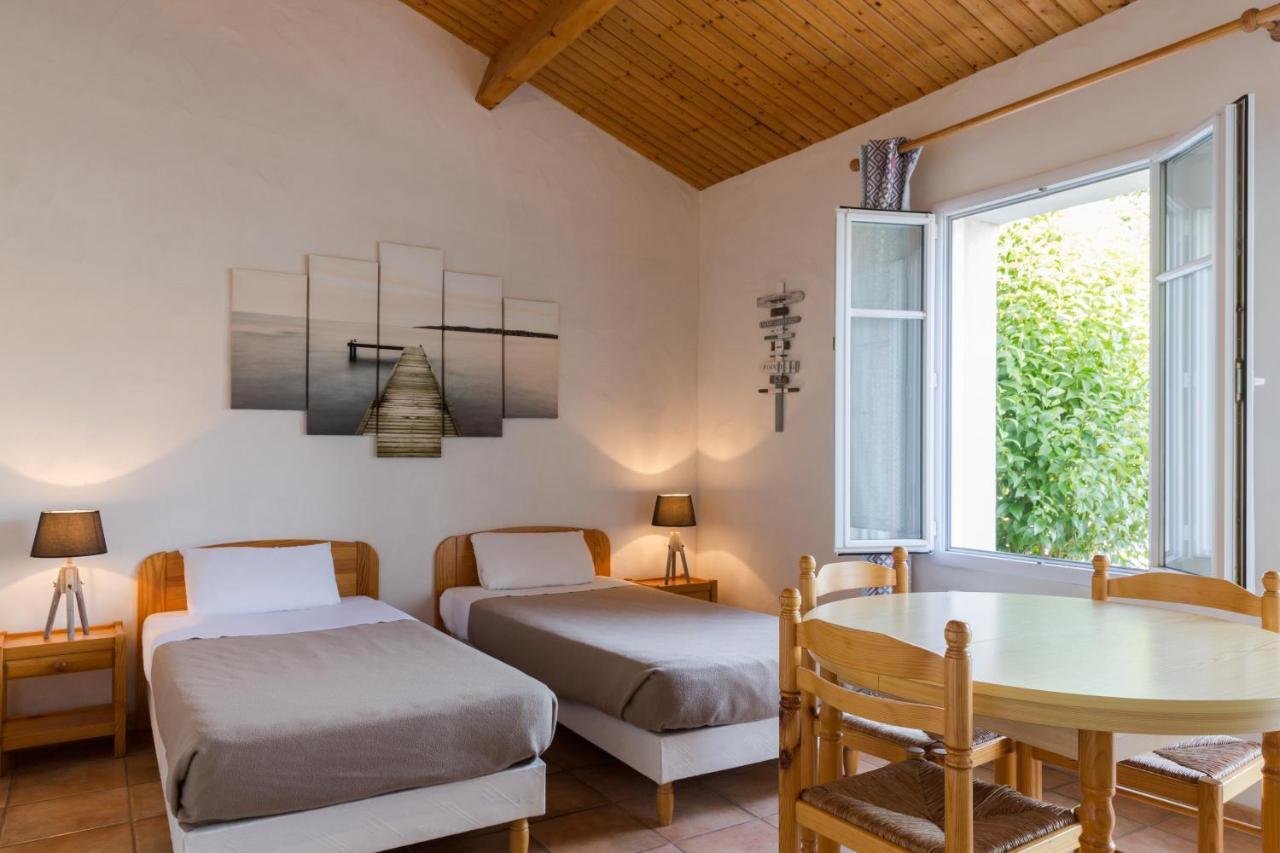 Готель Domaine Le Martinet, The Originals Relais Bouin  Екстер'єр фото